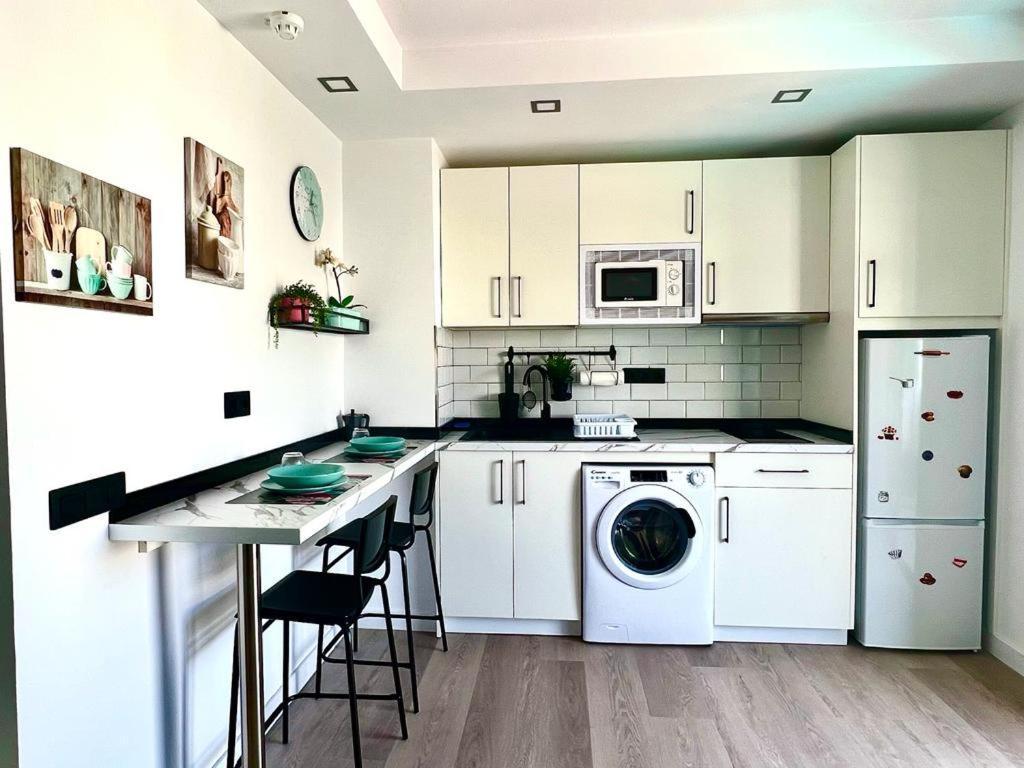 Fm Beach Home - Renovated Apartment With Swimming Pool Near Maspalomas Dunes & Beach ปลายา เดล อิงเกลส ภายนอก รูปภาพ